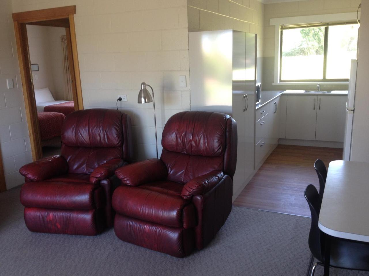 Willaway Motel Apartments Ulverstone Εξωτερικό φωτογραφία
